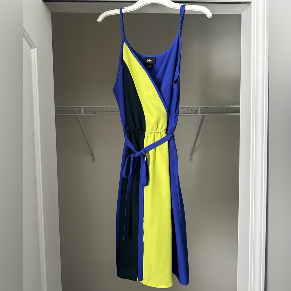 Spaghetti Strap Summer Dress with belt, M